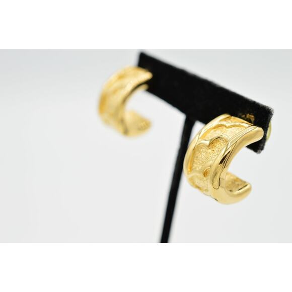 Givenchy Vintage Earrings Hoop Textured Brushed Gold Tone Signed NOS 1980s BinU - Picture 2 of 8